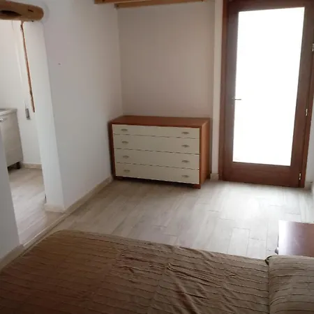 Lägenhet Su Survaju *